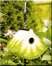 COZY DEN BIRD HOUSE