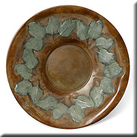 BRASS PLATE WITH GREEN LEAVES 16IN THREADED