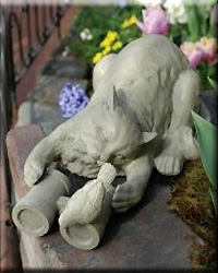 CAT WITH BINOCULARS STATUARY