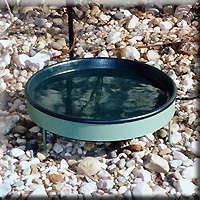HEATED BIRD BATH WITH GROUND GREEN