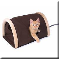 OUTDOOR HEATED CRITTER CAMPER