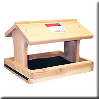 FLY THRU FEEDER WITH REMOVABLE TRAY