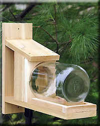 SQUIRREL JAR FEEDER